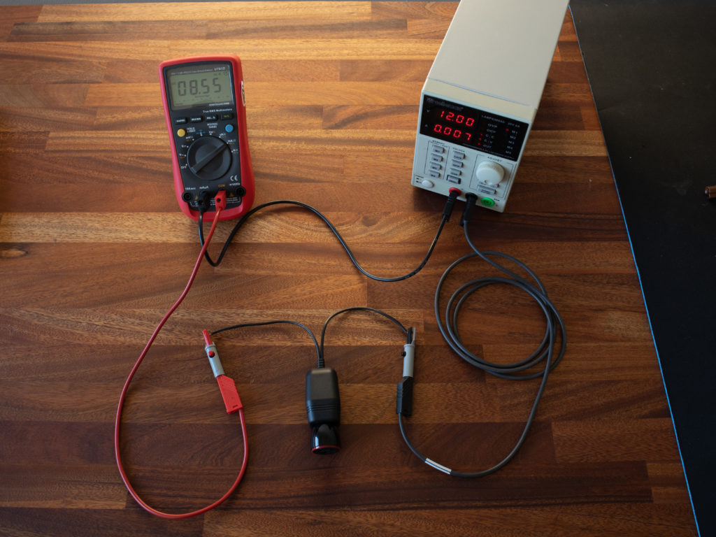 Anker Power Drive 2 connected to Velleman LABPS3005D power supply
